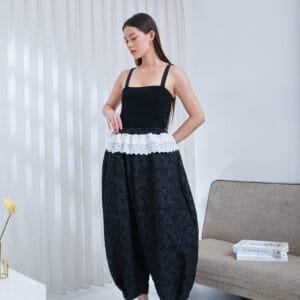 City Balloon Pants in Black