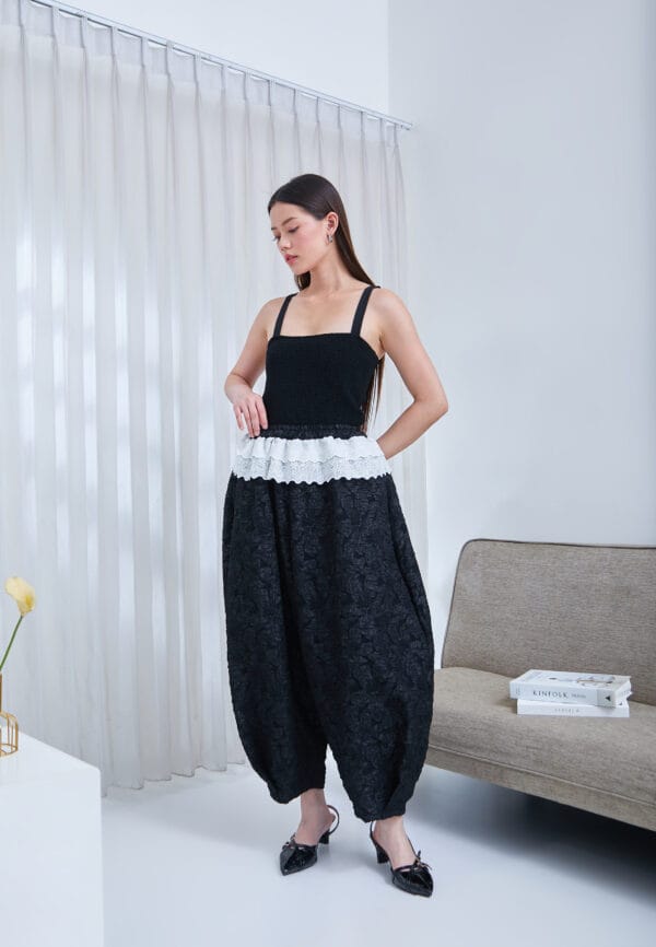City Balloon Pants in Black