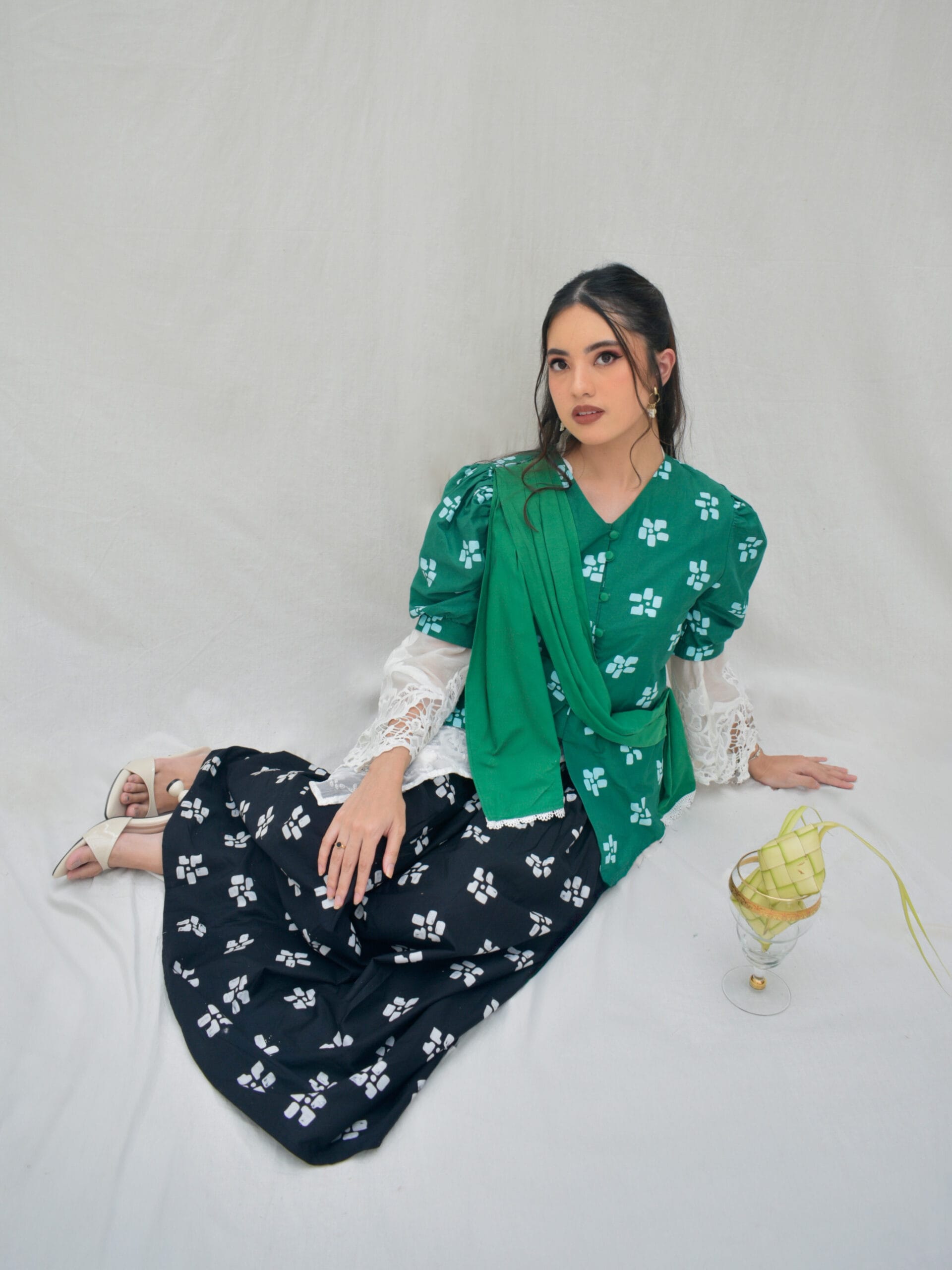 Niscala Kebaya Encim Batik with Multiway Scarf - Image 4